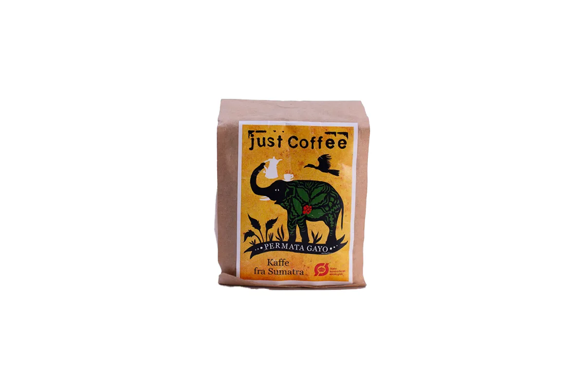 fair trade produkter - Pose kaffe med Permata Gayo-etiket med elefantillustration.